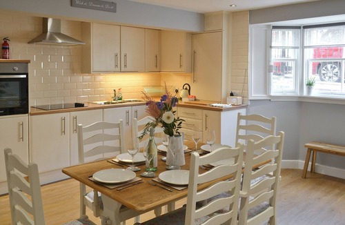 West Cliff Cottage | Abbeydale Town House