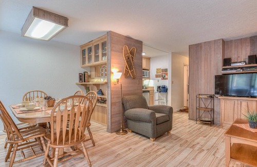 Sunriver Condo | Abbot House Condo 8