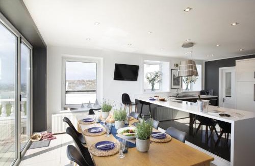 Folkestone House | Abbots Cliff House by Bloom Stays