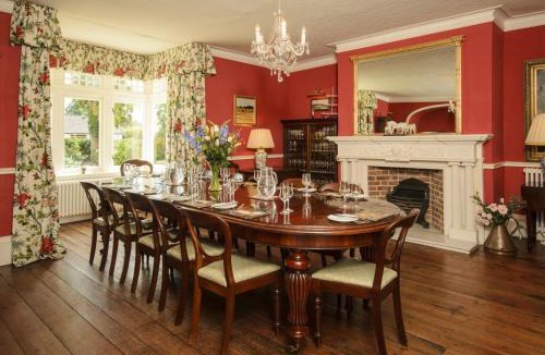 Honiton House | Abbots Manor