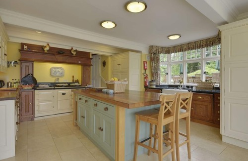 Honiton Cottage | Abbots Manor