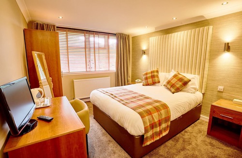 Dumbarton Hotel | Abbotsford Hotel