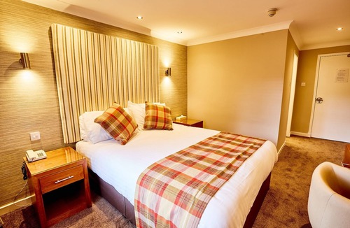 Dumbarton Hotel | Abbotsford Hotel