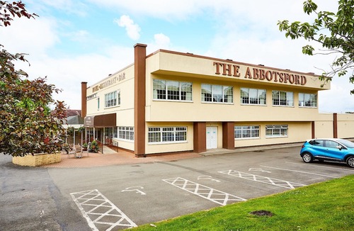 Dumbarton Hotel | Abbotsford Hotel