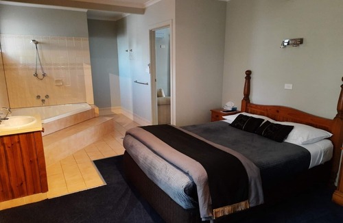 Belmont Hotel | Abbotswood Motor Inn