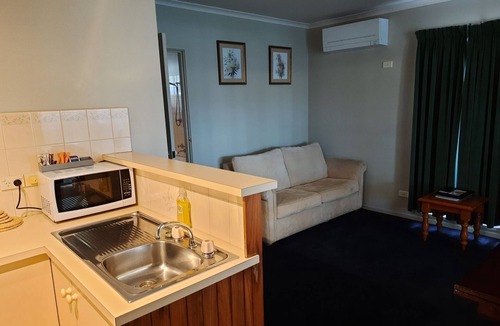 Belmont Hotel | Abbotswood Motor Inn