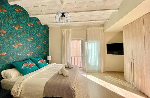 Sitges Town Center Apartment | Abbott apartment - 1 min from the beach - 100m2 - sleeps 8