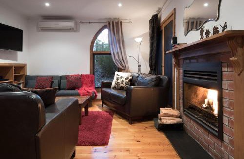 Hepburn House | Abbotts Rest