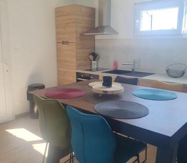 Aydoilles House | Abeille