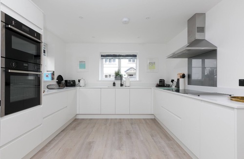 Lelant Cottage | Abelia