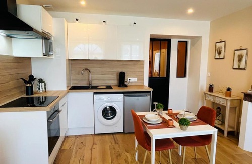 Falaise Apartment | Abelia YourHostHelper