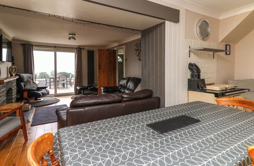 Lampeter Cottage | Aberdauddwr