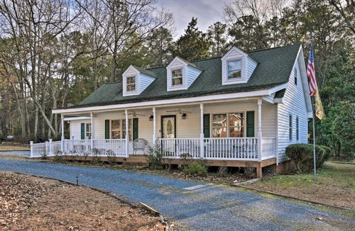 Aberdeen House | Aberdeen Family Home with Fire Pit and Deck