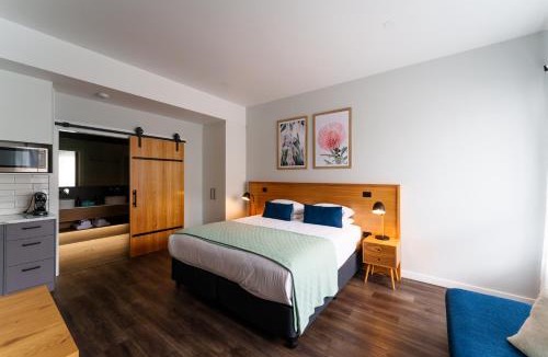 Woodside Hotel | Aberdeen Lane