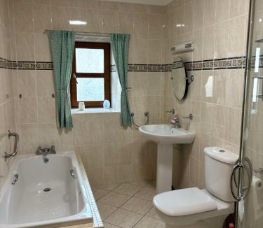 Aberystwyth House | Aberystwyth Ilar Cottage,