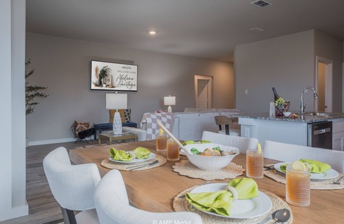 Abilene House | Abilene Heritage - Contemporary Elegance Downtown