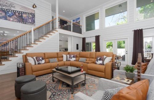 Abilene House | Abilene Icon- Sky, Story, and the Western Spirit!
