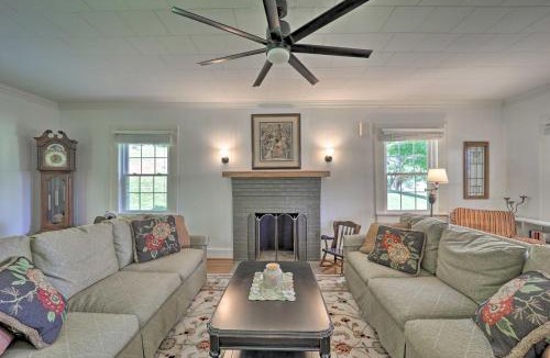 Abingdon House | Abingdon Family Getaway w/Porch & Views!