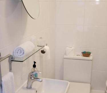 Clifton Hampden Bed & Breakfast | AbingPlough House