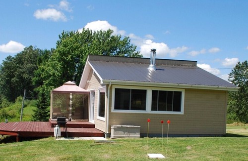 Guerin Cottage | Abitibi-Timiskaming Quiet Lakefront Cottage