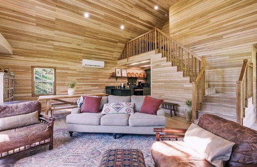 South Bloomingville Cabin | Abode at Blue Creek | NEW Hot Tub, Arcade