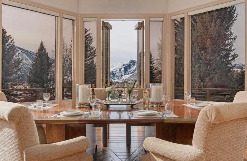 Sun Valley House | Abode at Fairway Estate