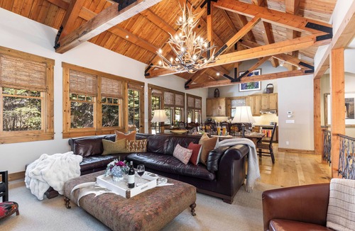 Granite Ridge Cabin | Abode at Granite Ridge | Luxury Lodge