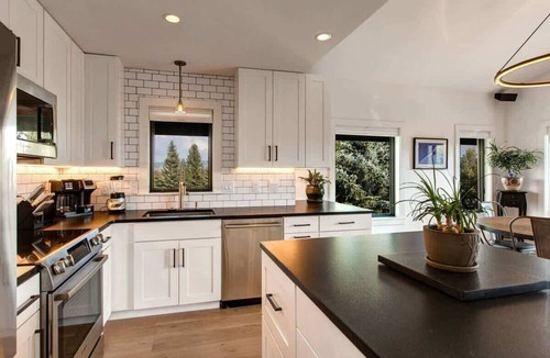 Teton Village Condo | Abode at Rendezvous, private entrance, large deck