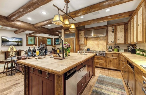 Warm Springs Apartment | Abode at Silvertip, estate with 4 cabins, fishing