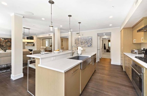 Downtown Park City Condo | Abode at Sky Silver, upscale flat on Main Street, trail access