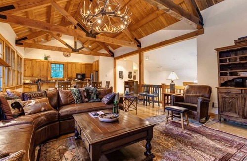 Granite Ridge House | Abode at the Homestead, walk to slopes, hot tub