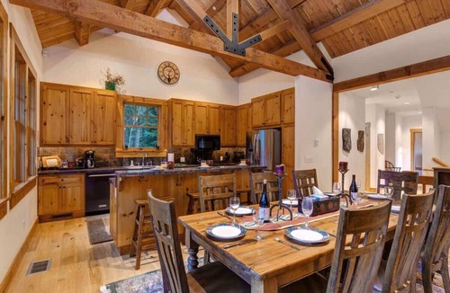 Granite Ridge House | Abode at the Homestead, walk to slopes, hot tub