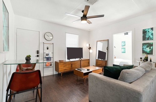 Montrose Apartment | Abode | Montrose | 1-Bedroom