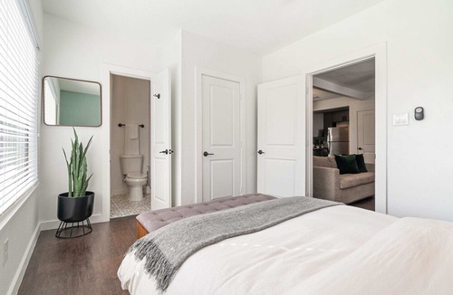 Montrose Apartment | Abode | Montrose | 1-Bedroom