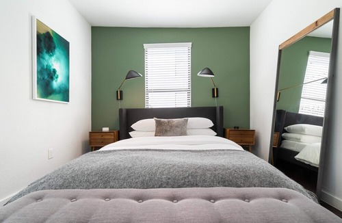 Montrose Apartment | Abode | Montrose | 1-Bedroom