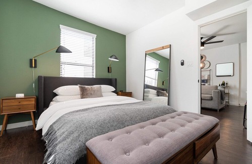 Montrose Apartment | Abode | Montrose | 1-Bedroom