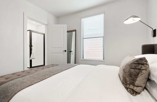 Montrose Apartment | Abode | Montrose | 2-Bedroom