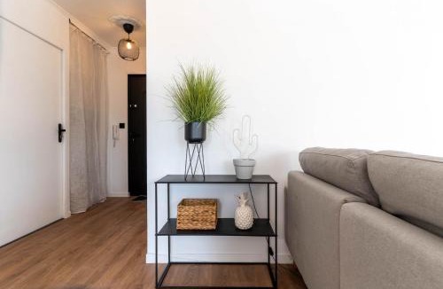 Cergy Apartment | ABONDANCE - Logement urbain, lumineux et design pour 4 pers