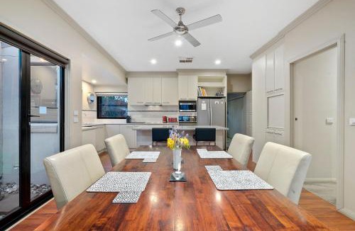 Mansfield Apartment | About Time Retreats- Studio Seven