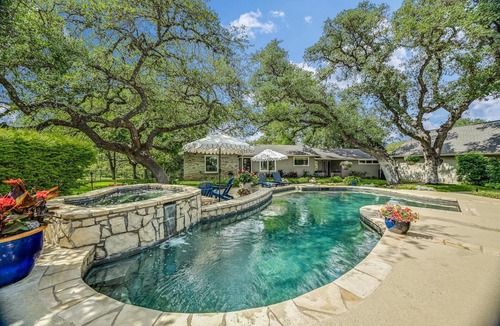 Bee Creek Terrace House | Above Auth Westlake I Pool I Hot Tub I Game Room I Back House I Greenbelt