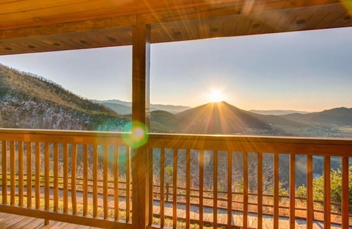 Smoky Mountains House | Above Awe Cabin