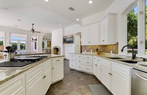 Davenport Ranch West House | Above Casa Paradiso I Waterfront I Lake Austin I Pool&Spa I Game Room