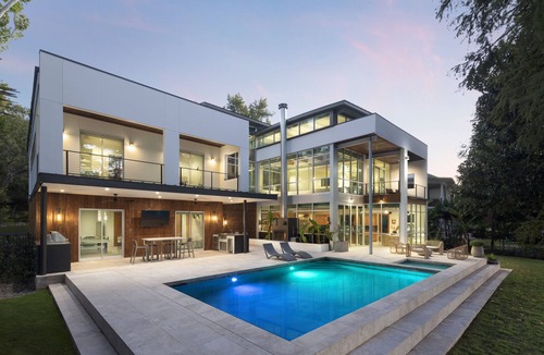 Rivercrest House | Above Emerald | Waterfront I Dock I Lake Austin | Pool&Spa I Game Room