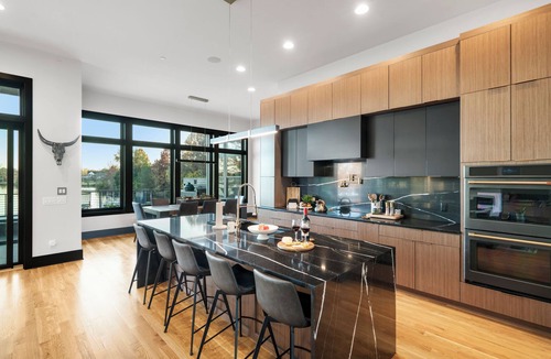 Hendersonville House | Above Glass House on Old Hickory