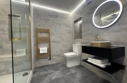 Burnley Hotel | Above hotels