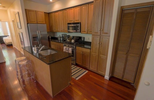 Shaw Apartment | Above Maxwell Wine Bar - Super Central 2Bed 2Bath!