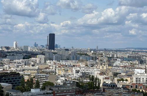 Quartier de la Maison-Blanche Apartment | Above Paris Eiffel Tower view Balcony