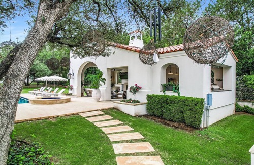 The Ravine House | Above Splendor l 5 Bedrooms l Pool & Spa l Pickleball I Services