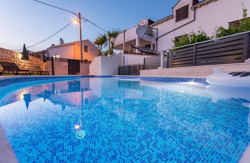 Bosanka Apartment | Above the Blue: 1BR Peaceful Horizon Pool&Terrace