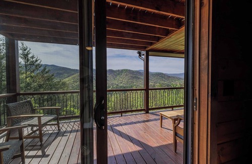 Blue Ridge Cabin | Above The Clouds Cabin: Hot Tub, Mountain Views & Hiking Trails!